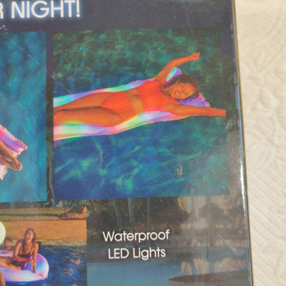Pool Candy Illuminated LED Pillow Pool Raft, New In Box, 73 In Ages 6+ - Picture 4 of 9
